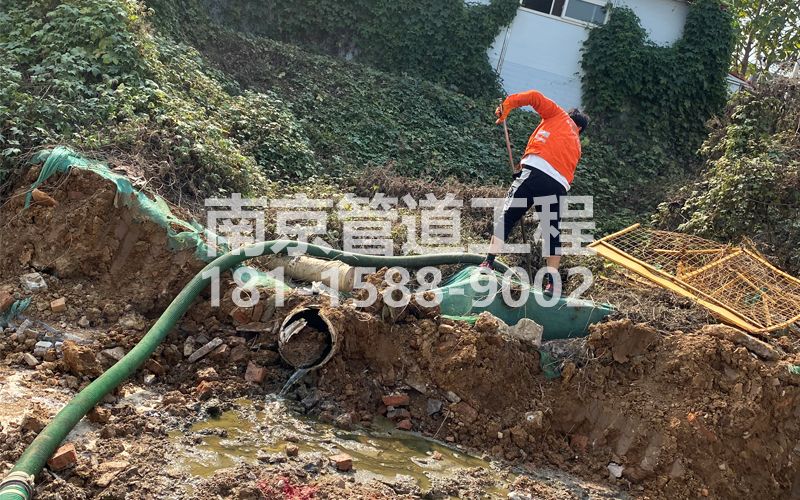 263靖安家园工地化粪池清理