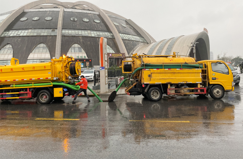 靖安家园商场管道清淤